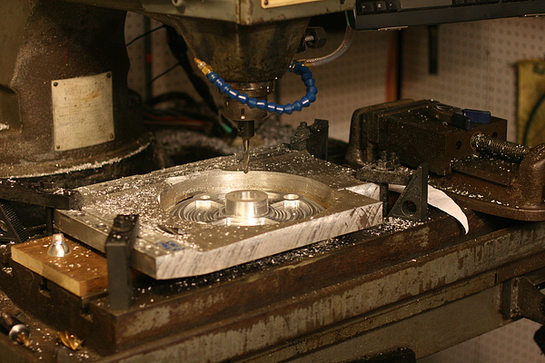 CNC milling a cast aluminum plate