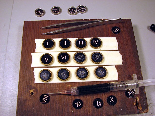 attaching labels to the buttons