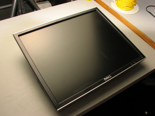 Dell 1907FP Front